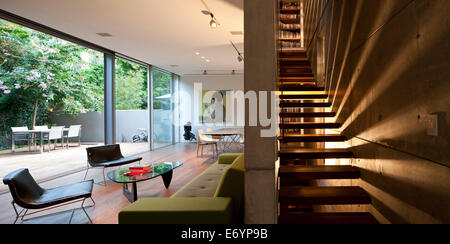 Offenen Wohnraum und Treppe in S Haus, Israel, Naher Osten. Stockfoto