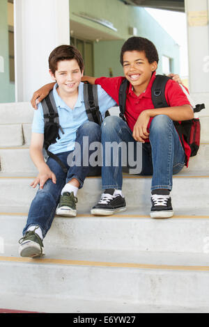 Pre Teen jungen in der Schule Stockfoto