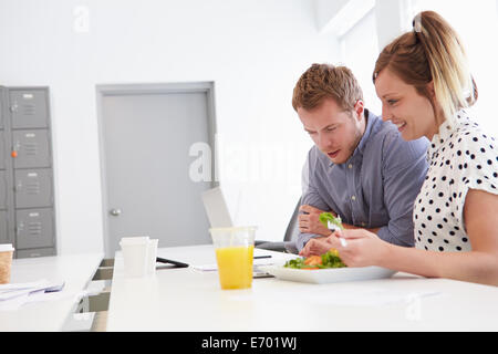 Kreative Arbeiten Mittagessen im Designstudio Stockfoto