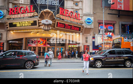 Die königliche Kinos auf dem Times Square in New York sind auf Samstag, 30. August 2014 gesehen. Stockfoto