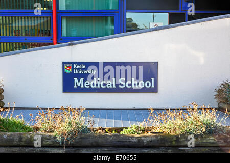 Keele University Medical School im Royal Stoke University Hospital North Staffordshire Stoke on Trent Mitarbeiter England UK Stockfoto