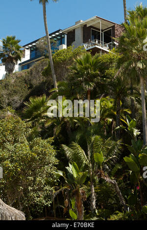 Abgeschiedenes Anwesen auf der Clifftop am Thousand Steps Beach, Laguna Beach California Stockfoto