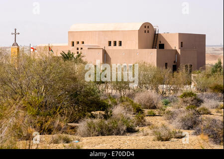 Jordanien. Bethany ist die Siedlung und die Region wo Johannes der Täufer lebte und getauft. Mehrere Kirchen wurden hier angesprochen. Stockfoto