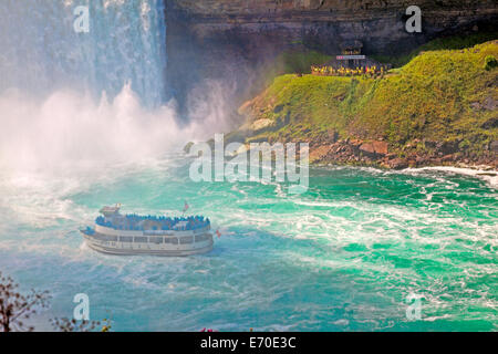 Magd des Bootes Nebel Tour an den Niagarafällen wie vom Niagara Falls State Park in New York State USA gesehen; Stockfoto