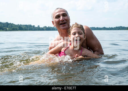 Genießen Sommer Familienurlaub Gieret See, Giby, Polen Stockfoto