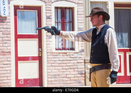 Schauspieler beteiligt sich an der Re-Enactment der OK Corral Schießerei in Tombstone, Arizona Stockfoto