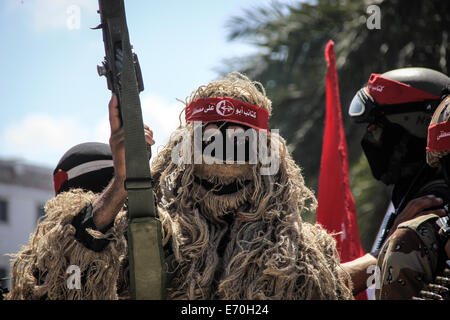 Gaza. 2. Sep, 2014. Stehen Sie überdachte militante von der Volksfront