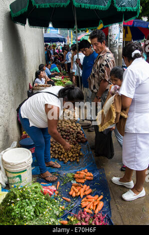 Fruit Market in Tingo María. huánuco Abteilung. Peru. Stockfoto