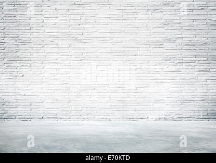 Leere weiße industrielle Innenwand für eine Textfreiraum Stockfoto