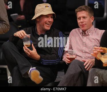 Freitag, 28. Februar 2014; Promis, bei der Lakers-Spiel. Die Los Angeles Lakers unterlag dem Endstand von 126-122 im Staples Center in der Innenstadt von Los Angeles, CA den Sacramento Kings.  Mit: Will Ferrell wo: Los Angeles, California, Vereinigte Stat Stockfoto