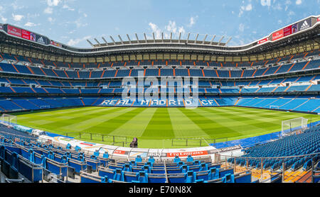 MADRID, Spanien-AUGUST 18: Santiago Bernabeu Stadion von Real Madrid am 18. August 2014 in Madrid, Spanien. Real Madrid C.F. wurde esta Stockfoto