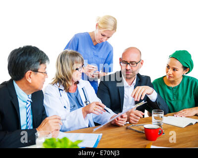 Arbeitskräfte im Gesundheitswesen eine Diskussion Stockfoto