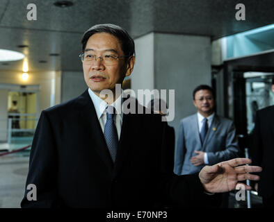 Washington, DC, USA. 2. Sep, 2014. Zhang Zhijun, Leiter der chinesische Staatsrat Taiwan Affairs Office, spricht vor der Presse in Washington, DC, USA, 2. September 2014. China und die USA am Dienstag bekräftigt ihr Engagement zur Unterstützung der friedlichen Entwicklung der Cross-Strait Beziehungen, die nicht nur die Völker der chinesischen Festland und Taiwan zugute kommt, aber auch China und den USA verbunden. Die beiden Seiten machte die Zusage während eines Treffens zwischen Zhang Zhijun und US Deputy Secretary Of State William Burns im Außenministerium. Bildnachweis: Bao Dandan/Xinhua/Alamy Live-Nachrichten Stockfoto