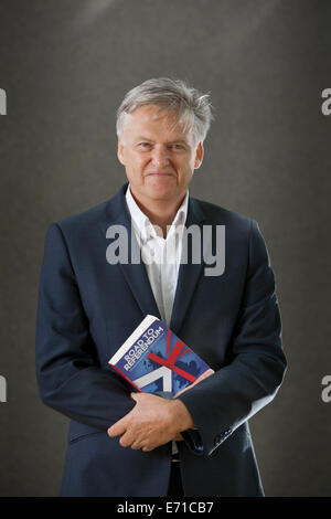 Iain Macwhirter, politischer Kommentator, Journalist und Autor, auf dem Edinburgh International Book Festival 2014. Schottland. Stockfoto