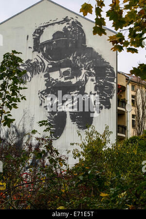 Street-Art-Astronaut in Berlin Stockfoto