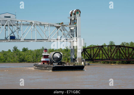 USA, Alabama, Mobile. Mobile River Lastkahn Verkehr. (Großformatige Größen erhältlich) Stockfoto