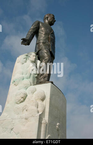 USA, Louisiana, Baton Rouge. Louisiana State Capitol, Huey P. Long Grab und Denkmal, 1935 ermordet. Stockfoto