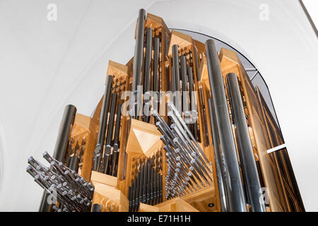 Die Pfeifenorgel, entworfen von Johannes Klais, in der Kirche Hallgrimskirkja, Reykjavik, Island Stockfoto