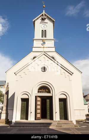 Domkirkjan, auch bekannt als Reykjavik Kathedrale Austurvollur Domplatz, Reykjavik, Island Stockfoto