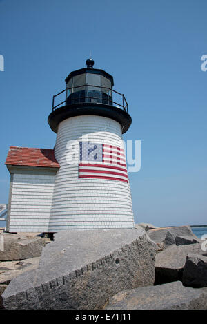 USA, Massachusetts, Nantucket. Brant Point Lighthouse, das zweite älteste Leuchtturm U.S.. Einwohnermeldeliste der historischen Plätze. Stockfoto