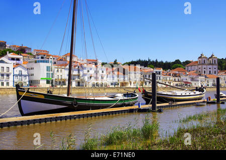 Blick auf die typische Stadt Alcacer do Sal in der Region Alentejo, Portugal Stockfoto