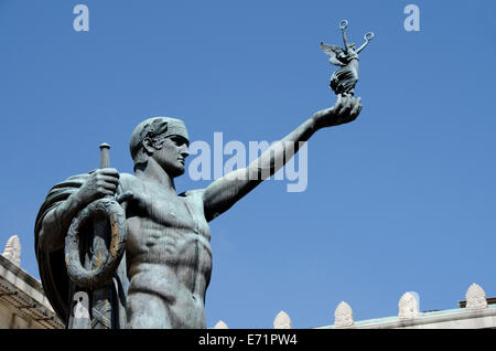 USA, Tennessee, Nashville, Legislative Plaza. Militärgeschichte Zweig der Tennessee State Museum. WWI-Denkmal. Stockfoto