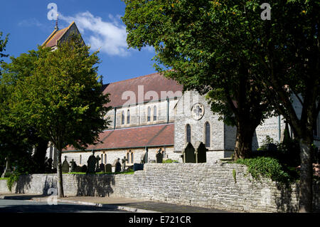 Sankt Augustiner Kirche, ein schönes Beispiel der viktorianischen Kirchengebäude von William Butterfield, Penarth, South Wales, UK gebaut. Stockfoto