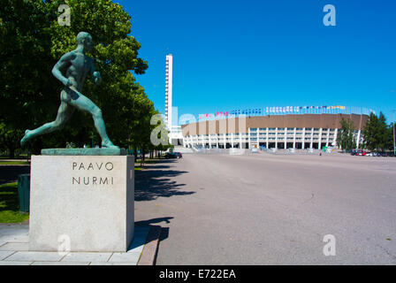 Statue von Paavo Nurmi, der fliegende Finne, Olympiastadion, Olympia-Stadion (1952), Taka-Töölö Bezirk, Helsinki, Finnland, Euro Stockfoto