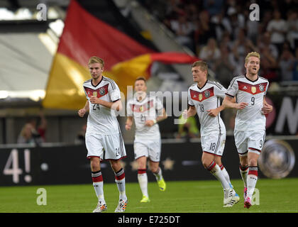 Gerresheim, Deutschland. 3. Sep, 2014. Deutschlands Andre Schuerrle (R-L), Toni Kroos, Marco Reus und Christoph Kramer sind abgebildet, nach der 1-4 während der internationalen Fußball-match zwischen Deutschland und Argentinien in Gerresheim, Deutschland, 3. September 2014. Foto: Federico Gambarini/Dpa/Alamy Live News Stockfoto