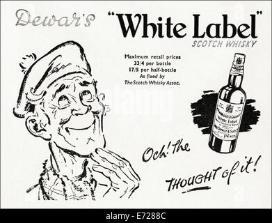 1940er Jahren Werbung für DEWAR'S WHITE LABEL SCOTCH WHISKY in der englischen Zeitschrift datiert November 1949 Stockfoto