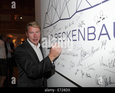 Going, Österreich. 03rd September 2014. Ehemaliger finnischer Rennfahrer Mika Haekkinen ist während der Gala anlässlich des "Camp Beckenbauer" in Going, Österreich, 3. September 2014 abgebildet. Drei Tage das Forum Dicusses die Zukunft des Sports. Foto: Ursula Düren/Dpa/Alamy Live News Stockfoto