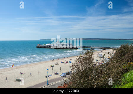 Bournemouth Pier und Strand Stockfoto