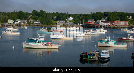 Boote Bass Harbor, Maine Hummer. Stockfoto