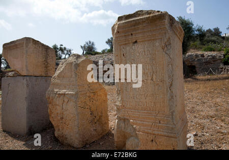 Nekropole Puig Des Molins Gräber - alte Grabsteine - Ibiza Stockfoto