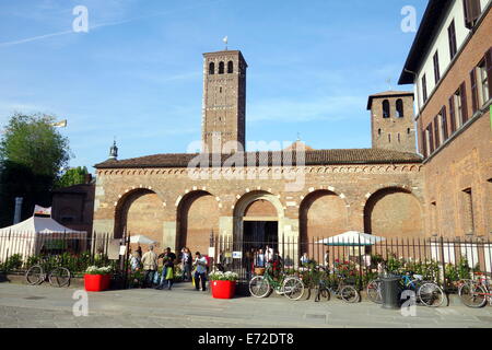 Ambrogio Basilika von außerhalb in Mailand, Italien Stockfoto