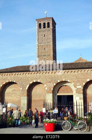 Ambrogio Basilika von außerhalb in Mailand, Italien Stockfoto