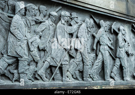 Detail des Frieses Scots amerikanischen Krieg-Denkmal in den Princes Street Gardens, Edinburgh Stockfoto