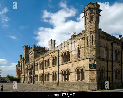 Das Schloss Arsenal-Gebäude (1868, Grade II aufgeführt), Castle Street, Bury, Greater Manchester, England, UK Stockfoto