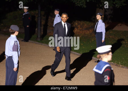 Cardiff, UK. 4. September 2014.   Im Bild: US-Präsident Barack Obama Ankunft Re: offizielle Abendessen, Leiter der Delegationen auf Cardiff Castle im Rahmen des NATO-Gipfels, South Wales, UK. Bildnachweis: D Legakis/Alamy Live-Nachrichten Stockfoto