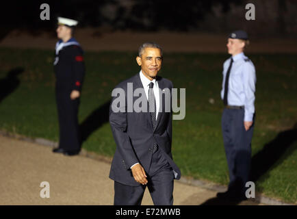 Cardiff, UK. 4. September 2014.   Im Bild: US-Präsident Barack Obama Ankunft Re: offizielle Abendessen, Leiter der Delegationen auf Cardiff Castle im Rahmen des NATO-Gipfels, South Wales, UK. Bildnachweis: D Legakis/Alamy Live-Nachrichten Stockfoto