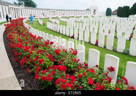 Tyne Cot Militärfriedhof, Zonnebeke, Belgien, ist die größte britische Soldatenfriedhof in Existenz. Stockfoto