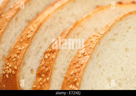 Scheiben Brot mit Sesam. Closeup. Stockfoto