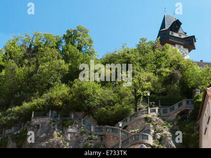 Der Uhrturm am Schlossberg in der österreichischen Stadt Graz Stockfoto