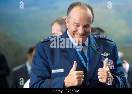 Newport, South Wales. 04. Sep, 2014. US-general Philip Mark Breedlove, Obersten Alliierten Befehlshaber Europa (SACEUR) beteiligt sich beim NATO-Gipfel in Newport, South Wales, 4. September 2014. Weltmarktführer aus etwa 60 Ländern kommen zusammen für eine zwei-Tages-NATO-Gipfel vom 04 bis 5. September 2014 stattfindet. Foto: Maurizio Gambarini/Dpa/Alamy Live News Stockfoto