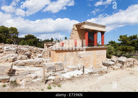 Minoische Palast, Palast von Knossos, Nordeingang, Iraklion (Heraklion) (Heraklion), Kreta, griechische Inseln, Griechenland, Europa Stockfoto