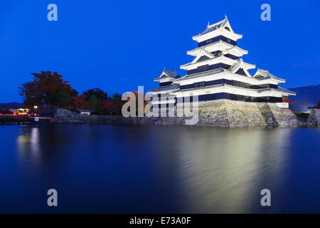 Matsumoto Schloss (The Crow) erbaut im Jahre 1594, Matsumoto, Präfektur Nagano, Honshu, Japan, Asien Stockfoto