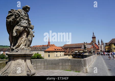 Statuen auf die alte Mainbrücke, Würzburg, Bayern, Deutschland, Europa Stockfoto