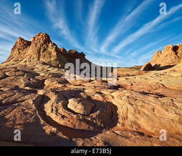 Sandstein-Formationen mit Wolken, Coyote Buttes Wilderness, Vermilion Cliffs National Monument, Arizona, USA Stockfoto