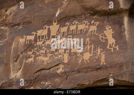 Die große Jagd-Panel, Fremont Stil Petroglyphen, Cottonwood Canyon in der Nähe der Kreuzung der Nine Mile Canyon, Utah, USA Stockfoto