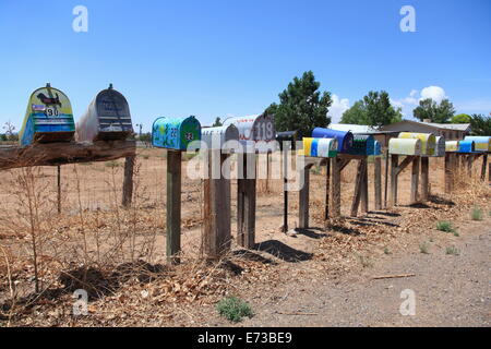 Malte ländliche Postfächer, Galisteo, Santa Fe County, New Mexico, Vereinigte Staaten von Amerika, Nordamerika Stockfoto